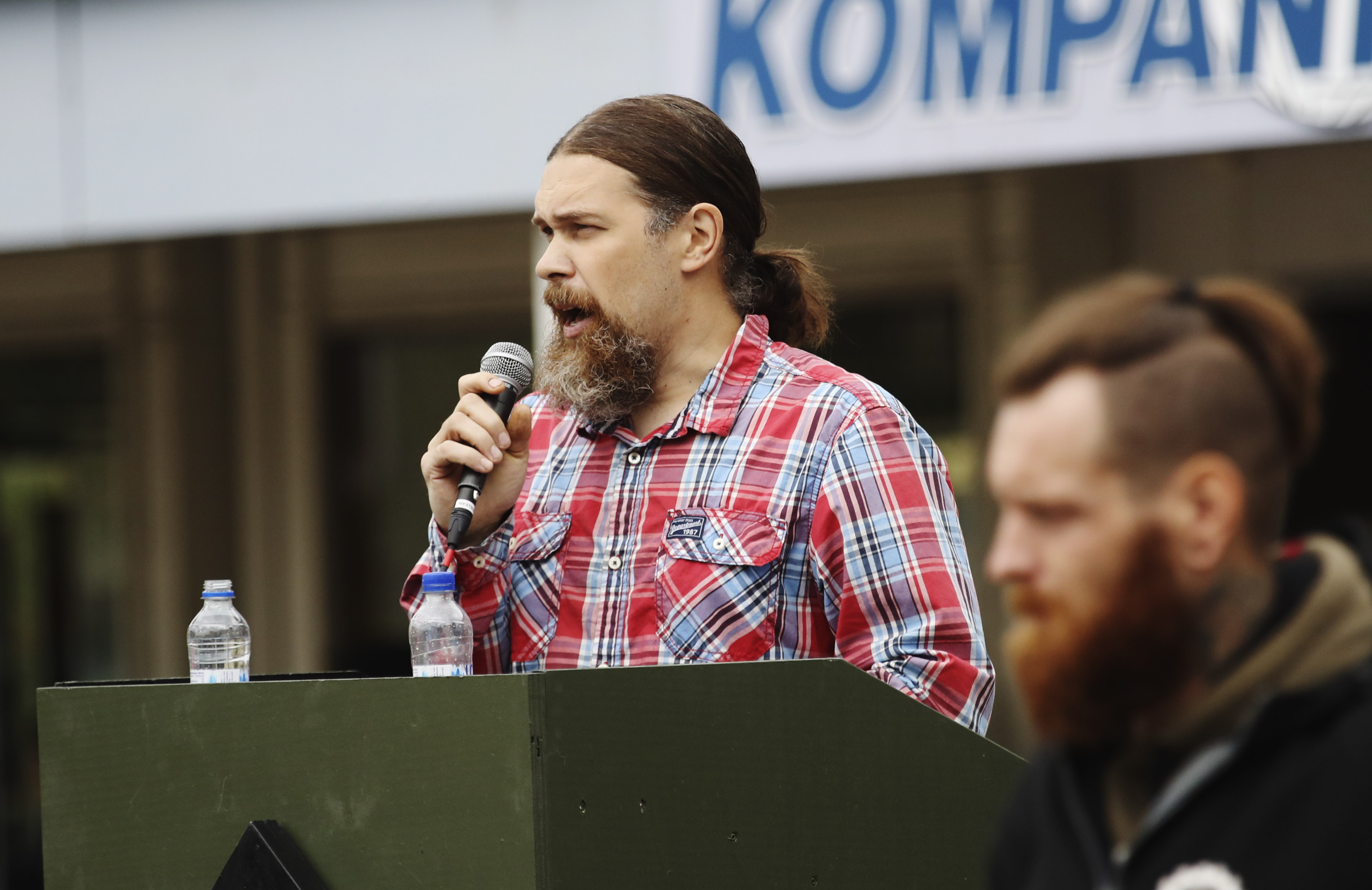 Fredrik Vejdeland från Kungälv är ny ledare i nazistorganisationen Nordiska Motståndsrörelsen
